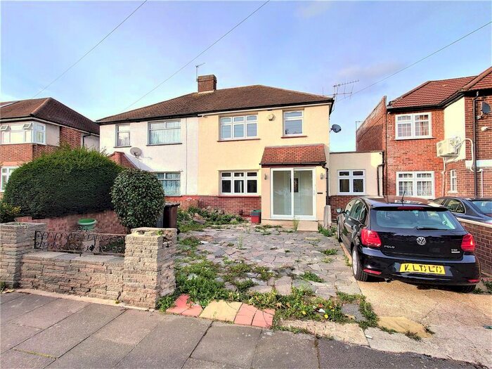 4 Bedroom Semi-Detached House To Rent In Fern Lane, Hounslow, Greater London, TW5