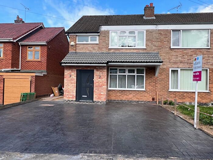 3 Bedroom Semi Detached House For Sale In Fairstone Hill, Oadby, Leicester, LE2