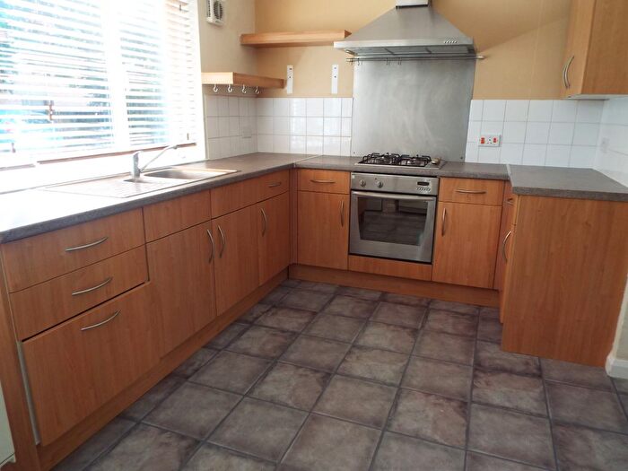 2 Bedroom Property To Rent In Robin Court, Southampton, SO15