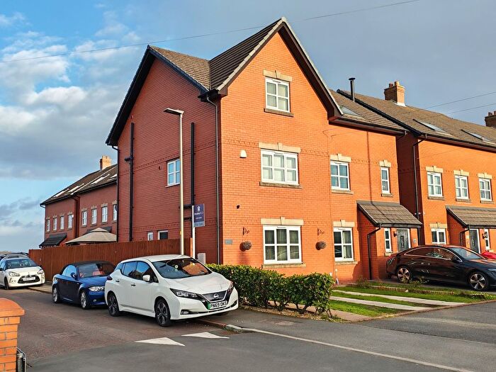 4 Bedroom Semi-Detached House For Sale In Preston Road, Standish, WN6