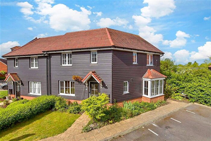 3 Bedroom Semi-Detached House For Sale In Southfields Way, Harrietsham, Maidstone, Kent, ME17