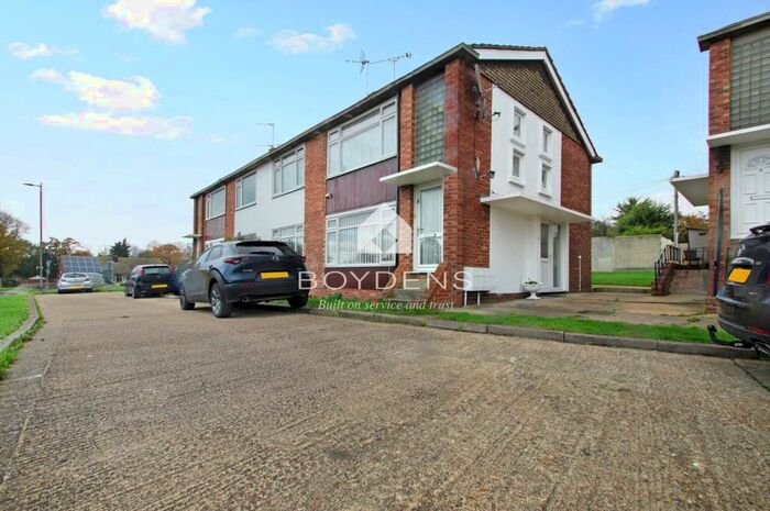 2 Bedroom Flat To Rent In Clacton-on-Sea, Essex, CO15