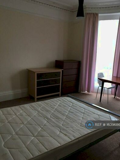Studio To Rent In Redland, Bristol, BS6