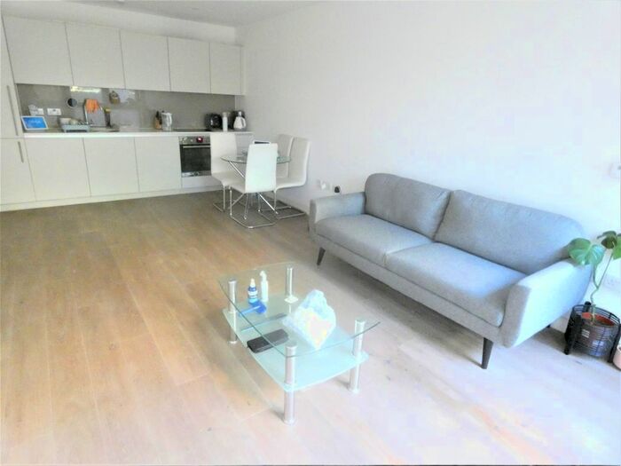 1 Bedroom Flat To Rent In Maltby House, Tudway Road, London, SE3