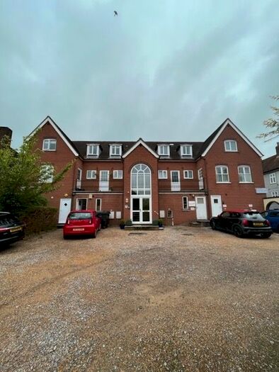 2 Bedroom Flat To Rent In Basing Mews, Basingwell Street, Bishops Waltham, Southampton, SO32