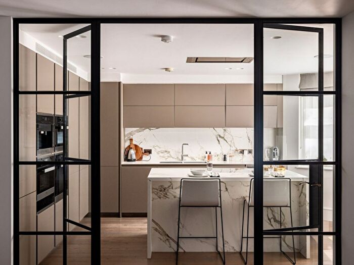 6 Bedroom Town House To Rent In Campden Hill Gardens, London, W8