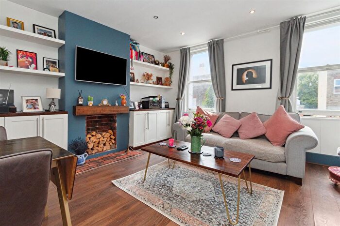 1 Bedroom Flat For Sale In Kingston Road, Wimbledon, SW19