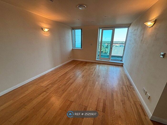 2 Bedroom Flat To Rent In Northampton House, Northampton, NN1