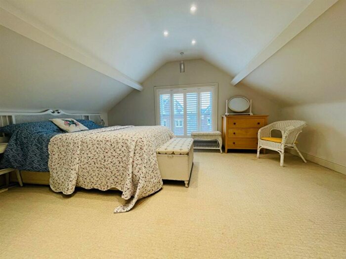 2 Bedroom Apartment To Rent In Scholars Walk, Leicester, LE2
