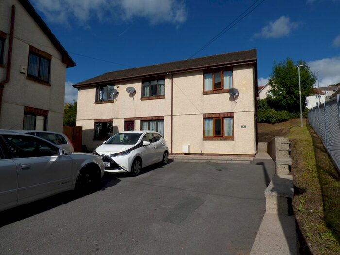 3 Bedroom Property To Rent In Richmond Court, Richmond Terrace, Carmarthen, SA31