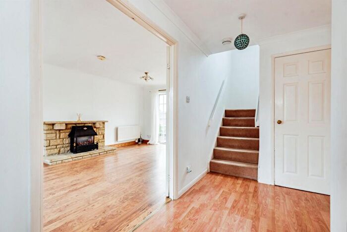 4 Bedroom Detached House For Sale In Coppice Close, Swindon, SN2