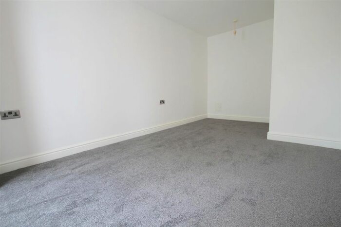 1 Bedroom Flat To Rent In Chiphouse Road, Kingswood, Bristol, BS15