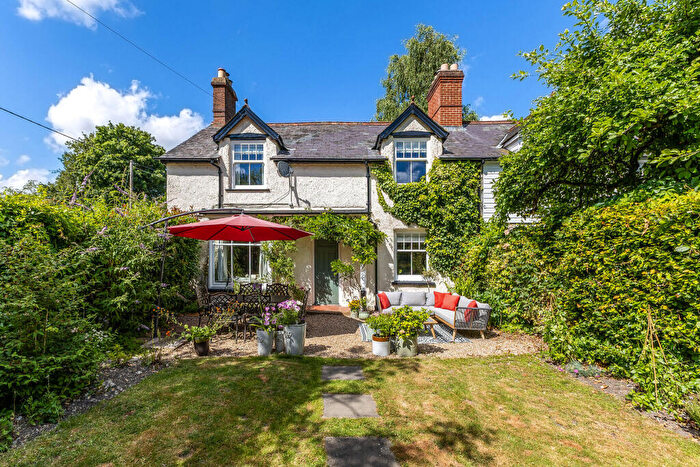 4 Bedroom Semi-Detached House For Sale In Fountain Road, Selborne, GU34
