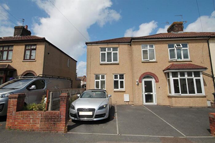 2 Bedroom Maisonette To Rent In Chatsworth Road Fishponds Bristol, BS16
