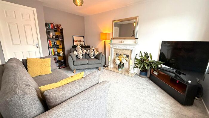 2 Bedroom Semi-Detached House For Sale In Cookes Croft, Birmingham, B31