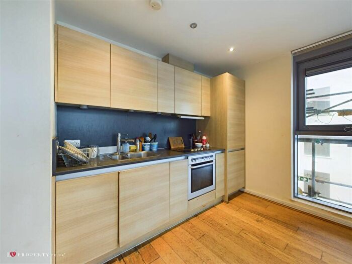 2 Bedroom Apartment For Sale In Worcester Street, Birmingham, B2