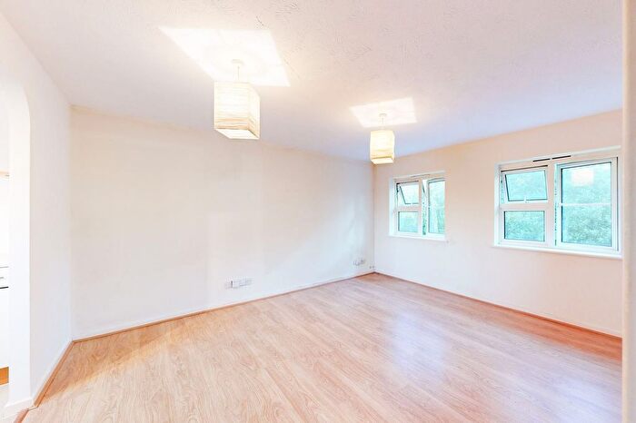 1 Bedroom Maisonette To Rent In Hyndman Close, Crawley, RH11