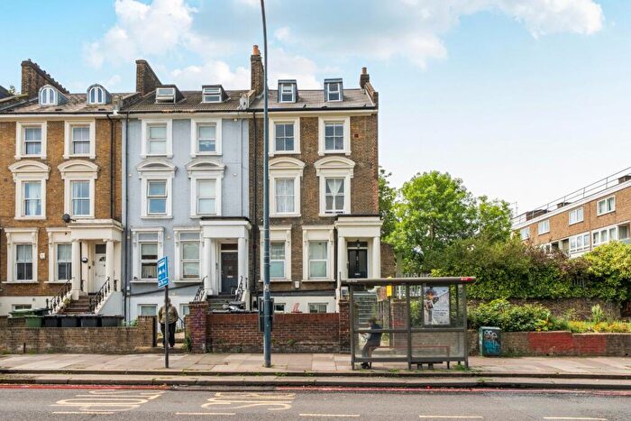 3 Bedroom Apartment For Sale In Lewisham Way, London, SE14