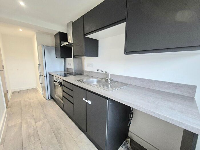 2 Bedroom Apartment To Rent In Wheatley Court, Halifax, HX2