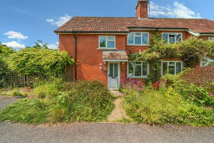 3 Bedroom Semi-Detached House For Sale In Rickbarton, West Lavington, SN10