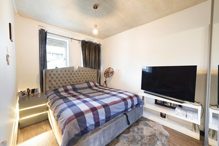 2 Bedroom Apartment To Rent In South Street, Romford, RM1