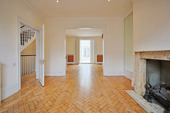4 Bedroom Terraced House To Rent In Goldhawk Road, London, W12