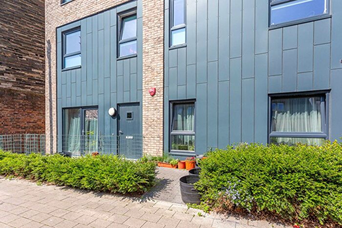 2 Bedroom Flat For Sale In Pillans Place, Leith, Edinburgh, EH6