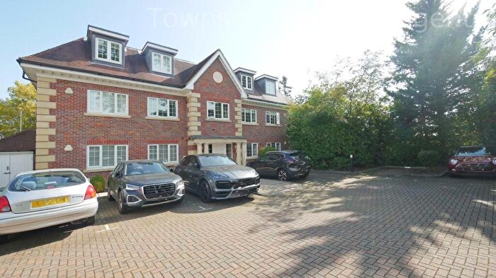 3 Bedroom Apartment For Sale In A Sandy Lodge Way, Northwood, HA6