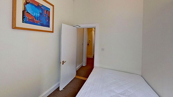 3 Bedroom Flat To Rent In Grindlay Street, Edinburgh, EH3