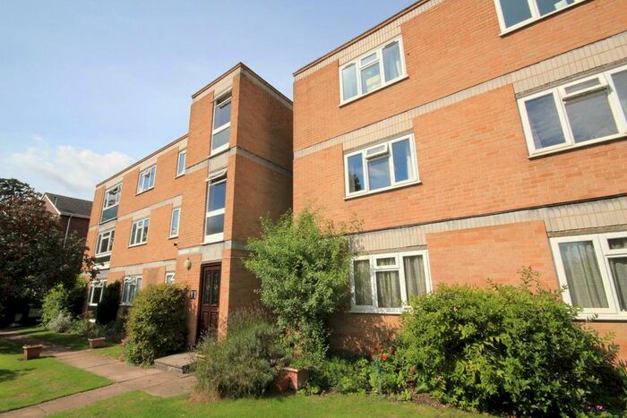 2 Bedroom Flat To Rent In Ranmore Court, Worple Road, Wimbledon, SW20