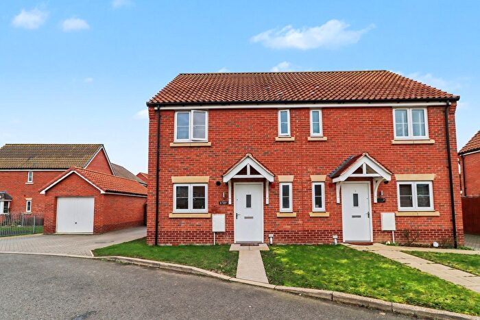 2 Bedroom Semi-Detached House For Sale In King's Lynn, Norfolk, PE30