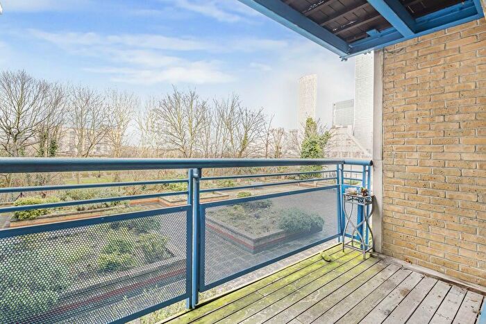 2 Bedroom Apartment To Rent In Rotherhithe Street, London, SE16