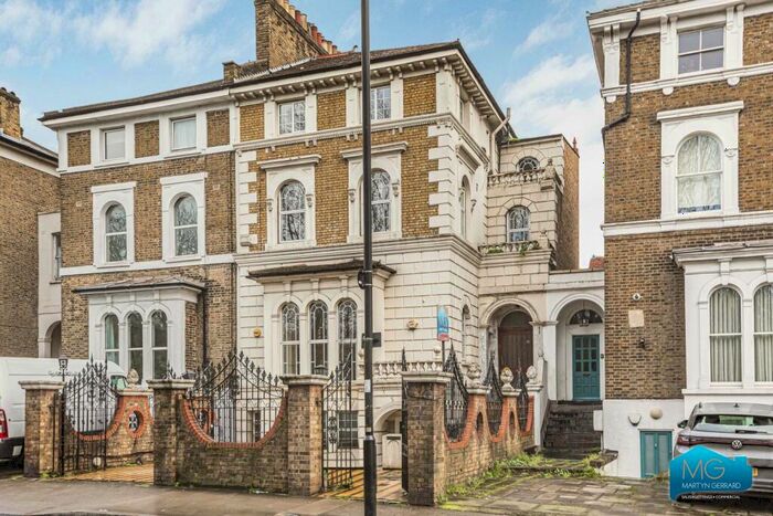 2 Bedroom Apartment To Rent In Hornsey Rise, Crouch Hill, London, N19