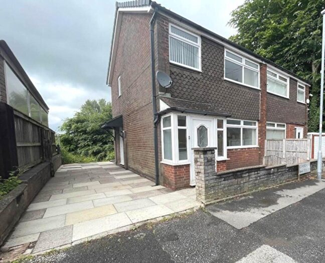 3 Bedroom Semi-Detached House To Rent In Church Street, Royton, OL2