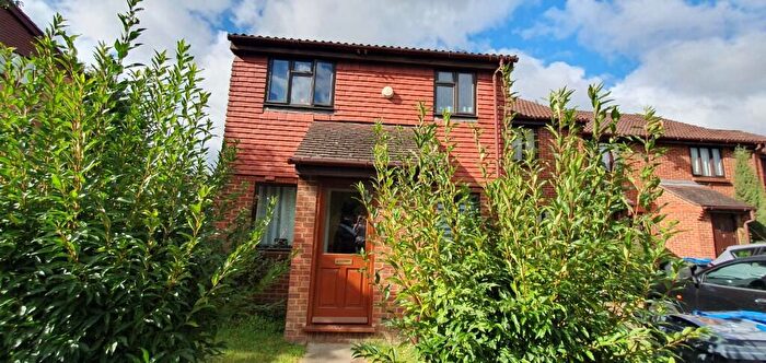 1 Bedroom End Of Terrace House To Rent In Burnham Gardens, Croydon, CR0