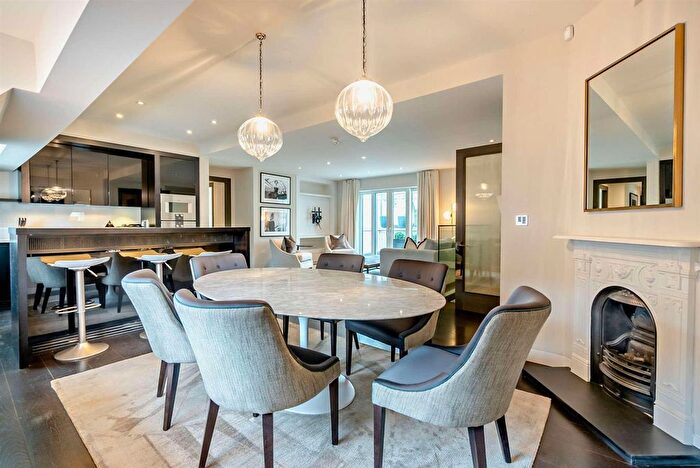 2 Bedroom Property To Rent In Duke Street, London, W1K