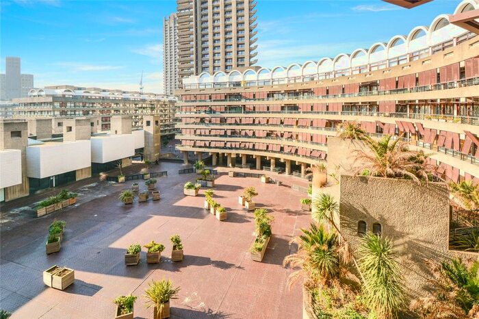 2 Bedroom Flat To Rent In Frobisher Crescent, London, EC2Y