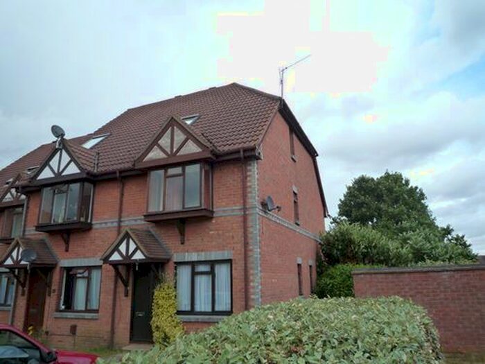 1 Bedroom Flat To Rent In Guernsey Close, Guildford, GU4