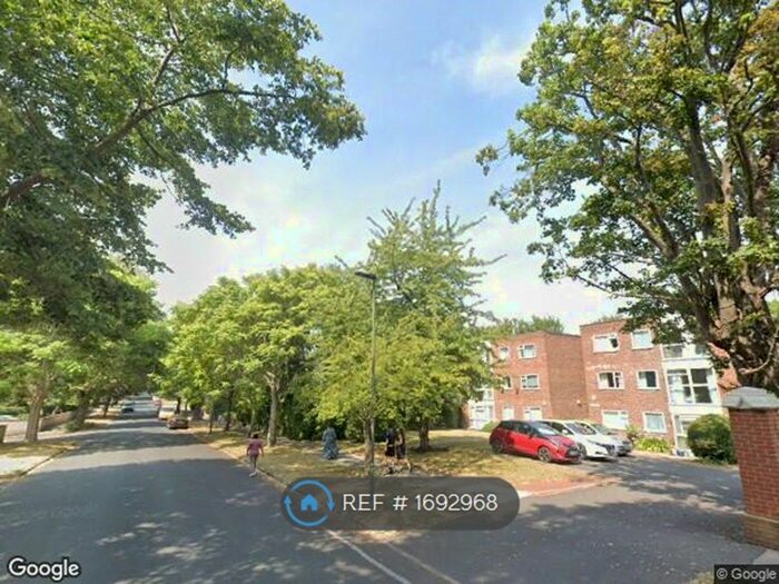 2 Bedroom Flat To Rent In The Avenue, Beckenham, BR3