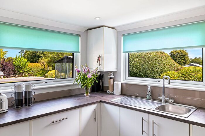 4 Bedroom Detached House For Sale In Ref: Sb - Reigate Road, Sidlow, RH2