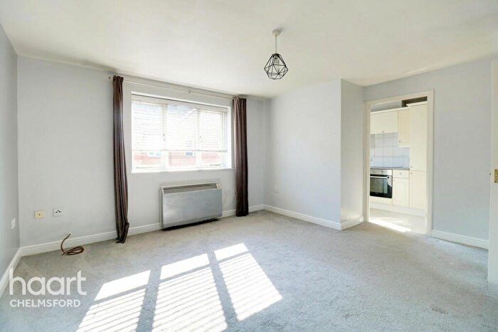 2 Bedroom Flat For Sale In Crompton Street, Chelmsford, CM1