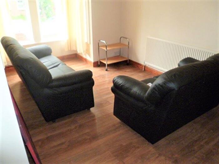 4 Bedroom House To Rent In Headingley Mount, Leeds, LS6