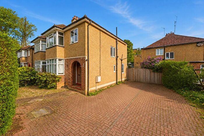 2 Bedroom Maisonette For Sale In Colindale Avenue, St. Albans, Hertfordshire, AL1