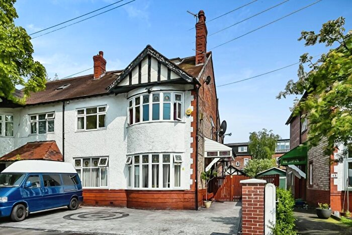 6 Bedroom Semi-Detached House For Sale In Woodlands Road, Whalley Range, M16