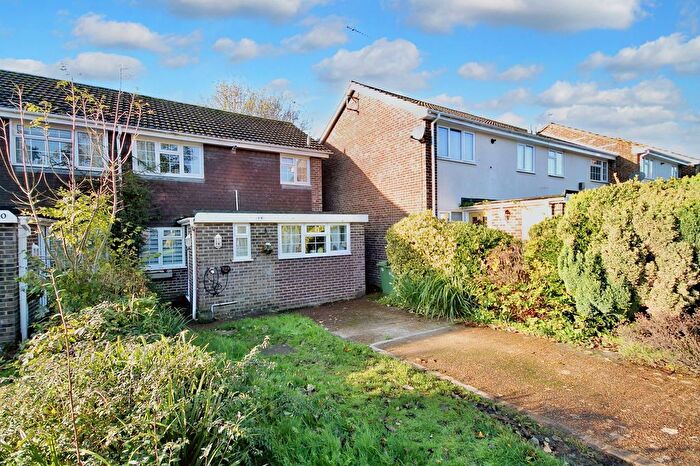 4 Bedroom Semi-Detached House For Sale In Jubilee Way, Storrington, RH20