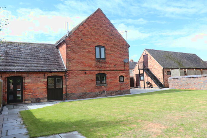 3 Bedroom Barn Conversion To Rent In Seckington Lane, Tamworth, B79