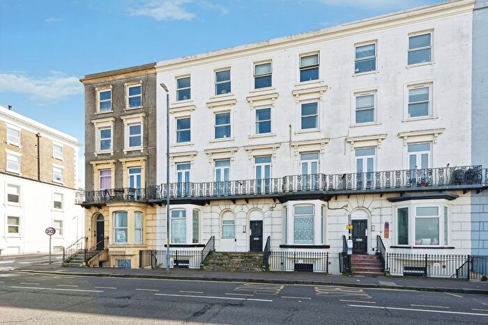 1 Bedroom Flat For Sale In Ethelbert Terrace, Margate, Kent, CT9 - Photo 3
