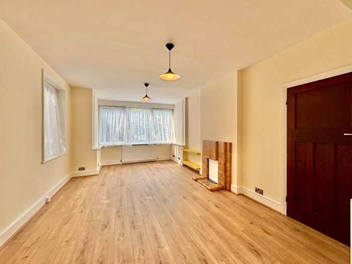 4 Bedroom Detached House To Rent In Preston Road, Wembley, HA9