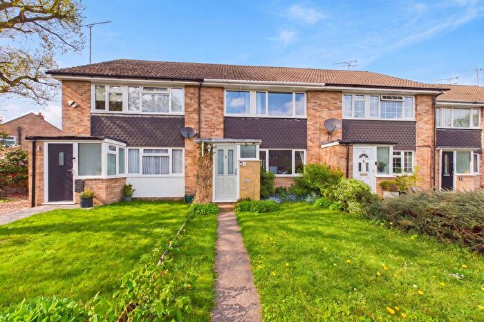 3 Bedroom Terraced House For Sale In Sheridan Road, Frimley, Camberley, Surrey, GU16