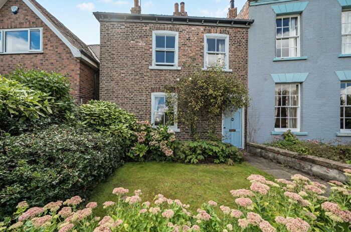 3 Bedroom End Of Terrace House For Sale In Water Row, Cawood, Selby, YO8